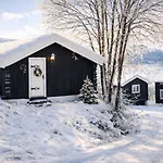 펜션 Traditional Timber Farm With Sauna & Wi-fi