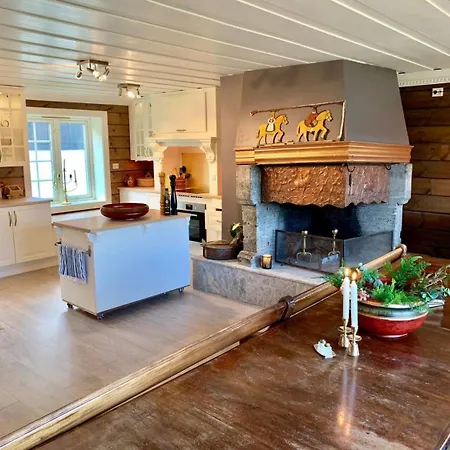 Traditional Timber Farm With Sauna & Wi-fi Holiday home