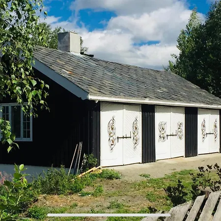 Traditional Timber Farm With Sauna & Wi-fi בית נופש