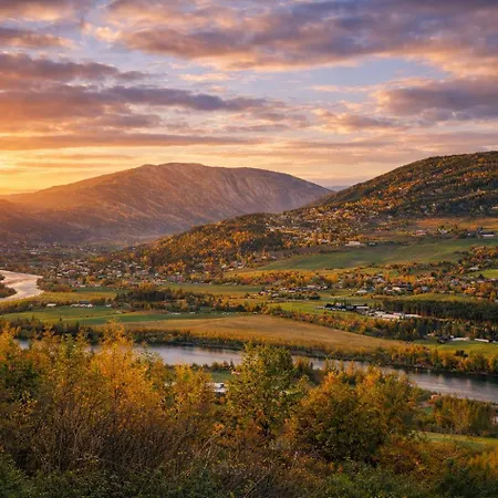 Traditional Timber Farm With Sauna & Wi-fi Feriehus