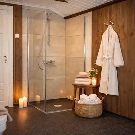 Traditional Timber Farm With Sauna & Wi-fi Holiday home *
