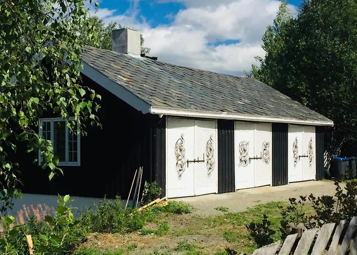 Traditional Timber Farm With Sauna & Wi-fi Feriehus