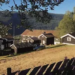 Traditional Timber Farm With Sauna & Wi-fi *