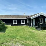 Traditional Timber Farm With Sauna & Wi-fi *