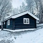 Traditional Timber Farm With Sauna & Wi-fi Сasa de vacaciones Baukal