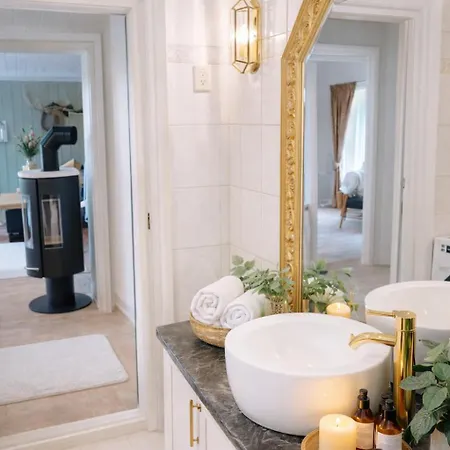 Traditional Timber Farm With Sauna & Wi-fi Casa vacanze *