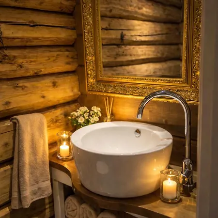 Traditional Timber Farm With Sauna & Wi-fi